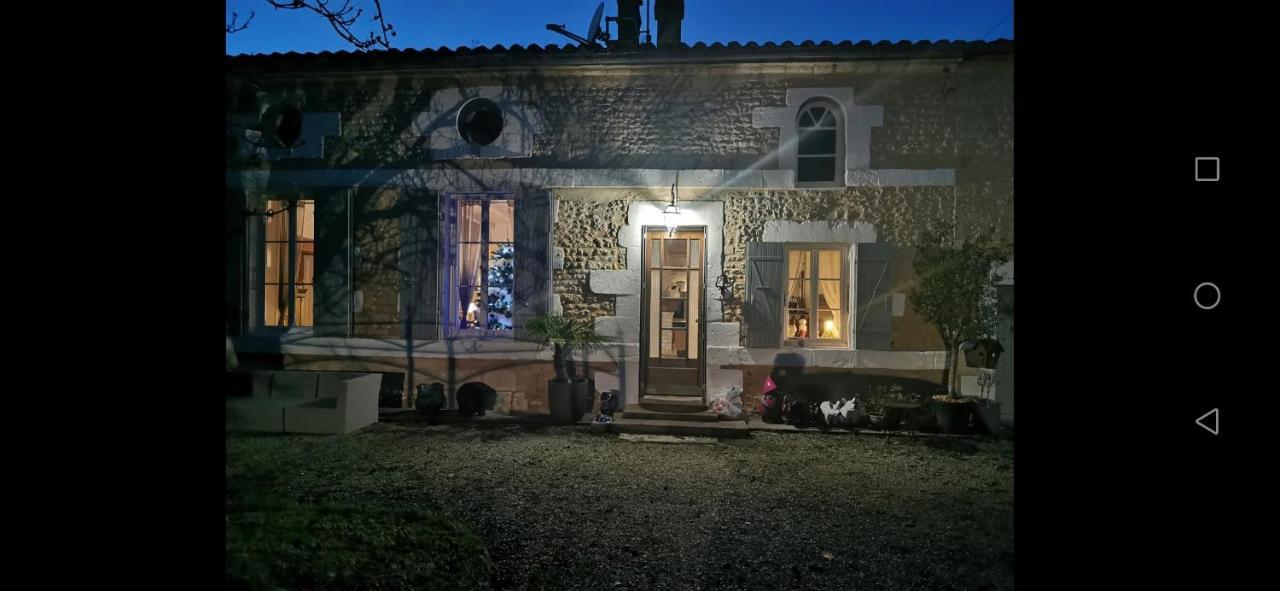 Bed and Breakfast Au Domaine De Gigie Chervettes Екстер'єр фото